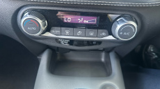 Nissan Juke 1.0 DiG-T 114 N-Connecta 5dr DCT Petrol Hatchback